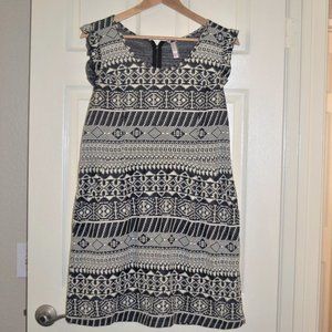 Black and White/Cream Dress XXL Has Pockets!!!!!!